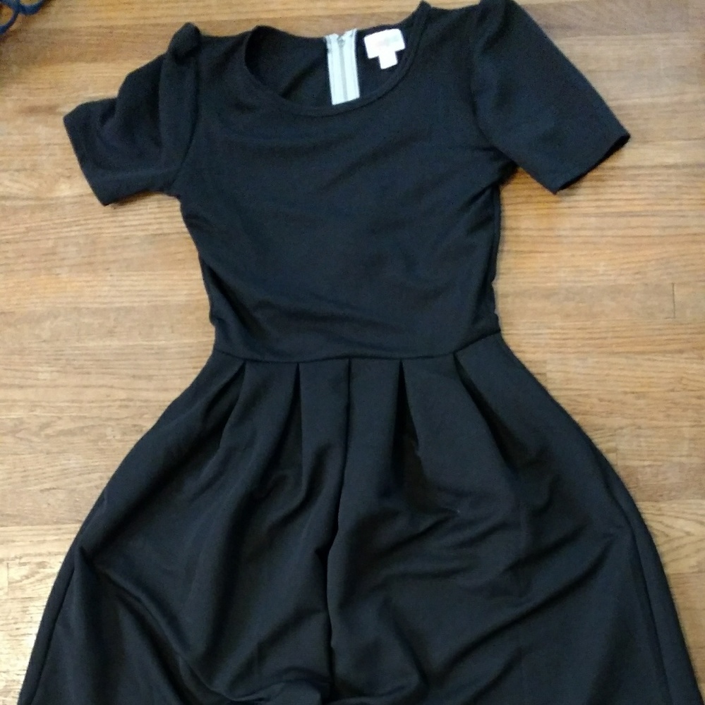 Solid Black Lularoe Amelia XS